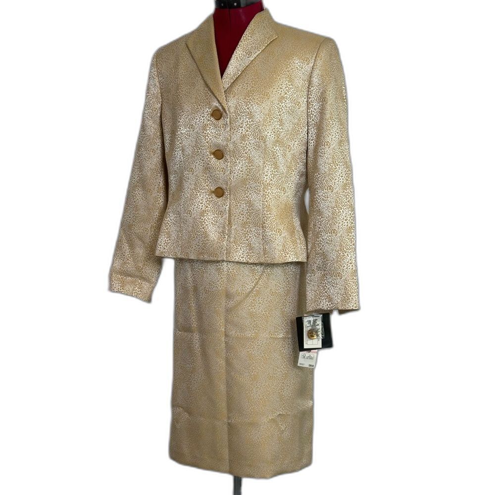 NWT Le Suit Skirt Suit Women Size 10P/14P Gold/Cream 2-Piece Set Blazer & Skirt - Picture 14 of 15